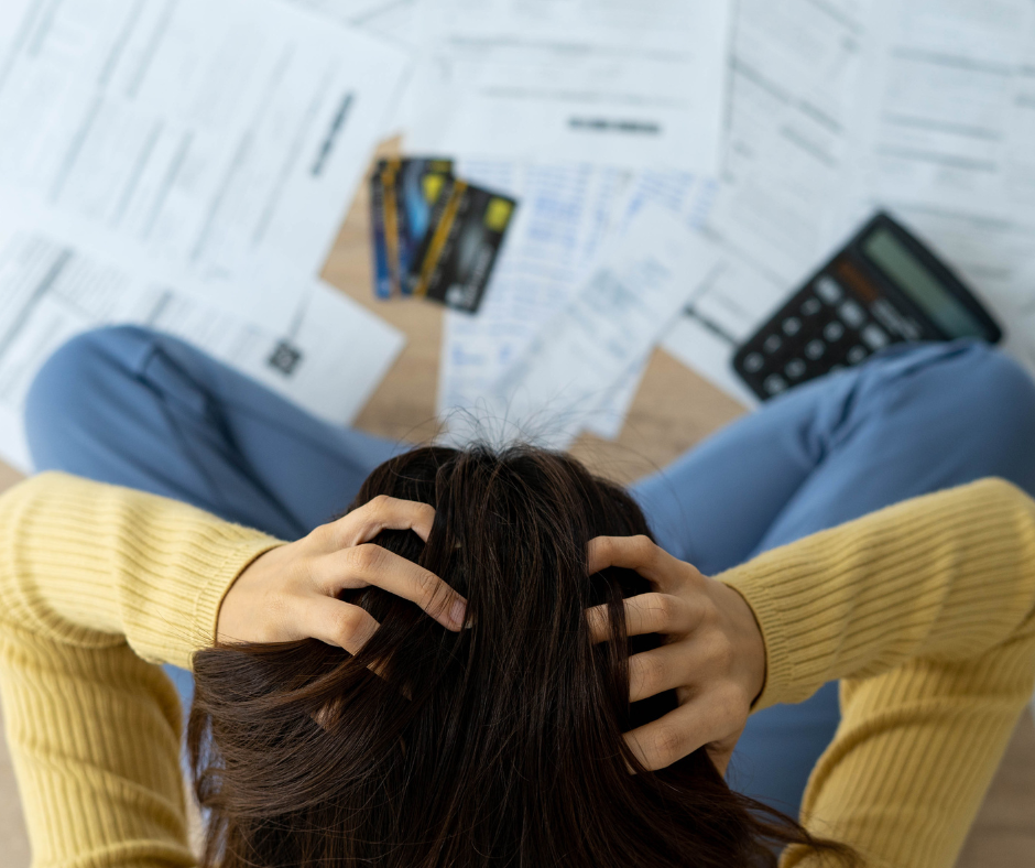 O que fazer quando as contas aumentam, mas a renda continua a mesma?